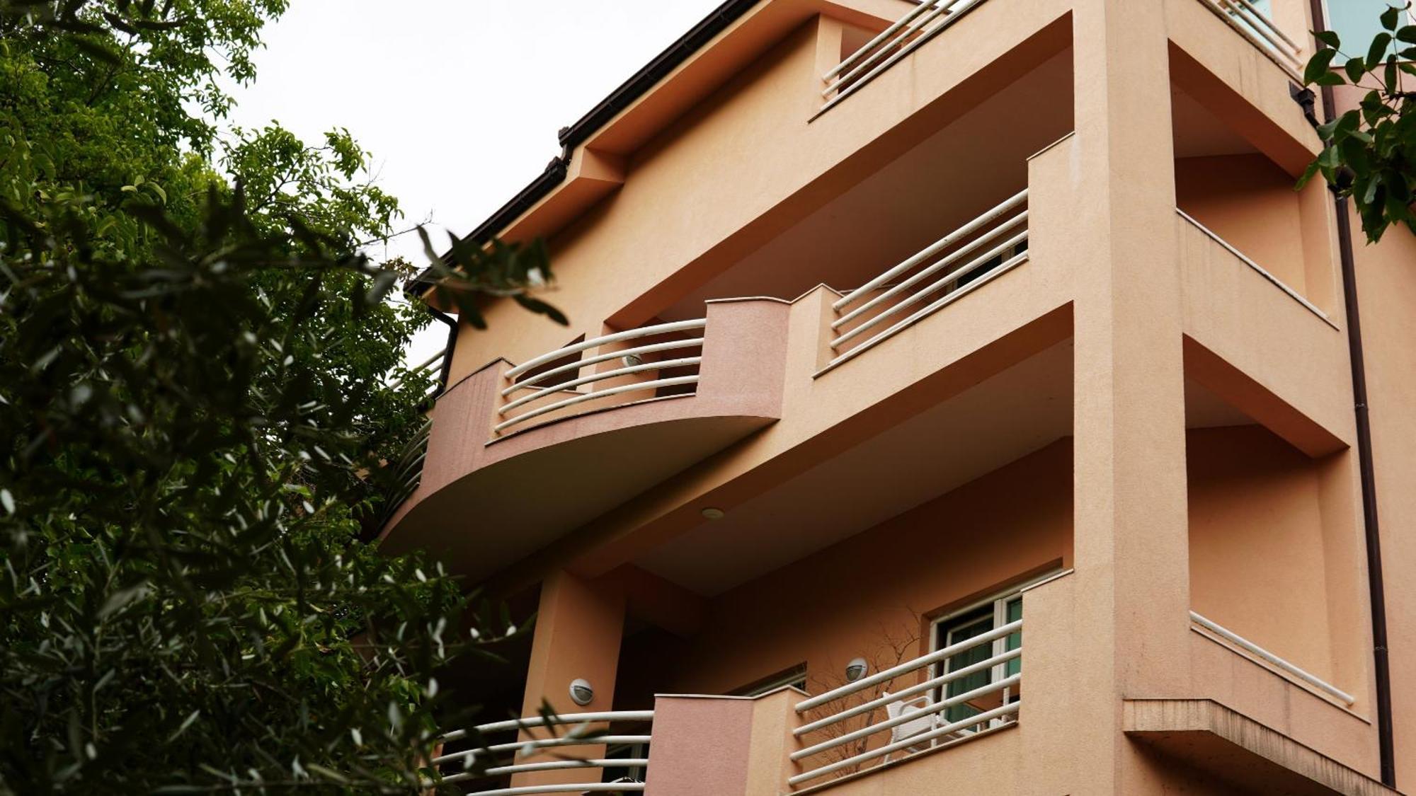 Hotel Vila Ivankovic Buna Εξωτερικό φωτογραφία